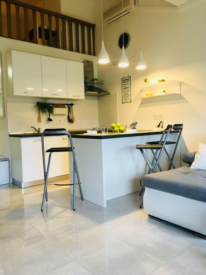 Apartman Govic Umago Esterno foto
